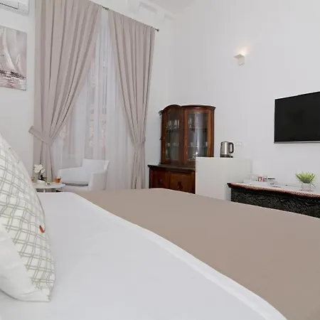 Rooms In Dubrovnik With Air Conditioning, Wifi, Washing Machine 4246-3 *